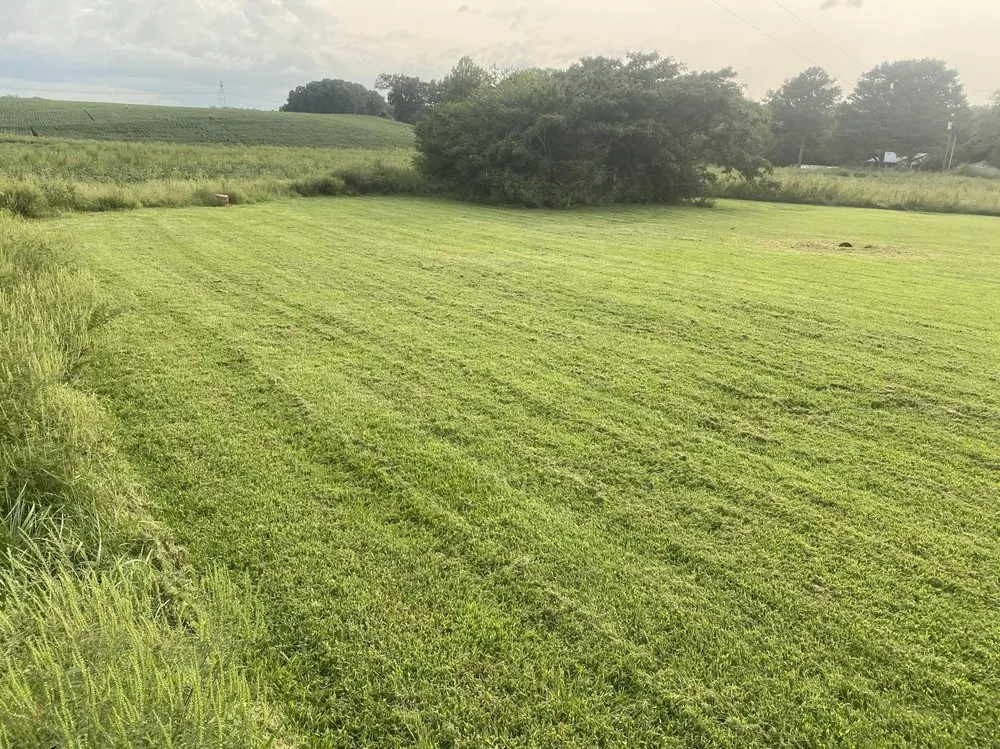 Custom garden landscaping experts serving Manchester, TN - J&H Quality Lawn & Landscaping