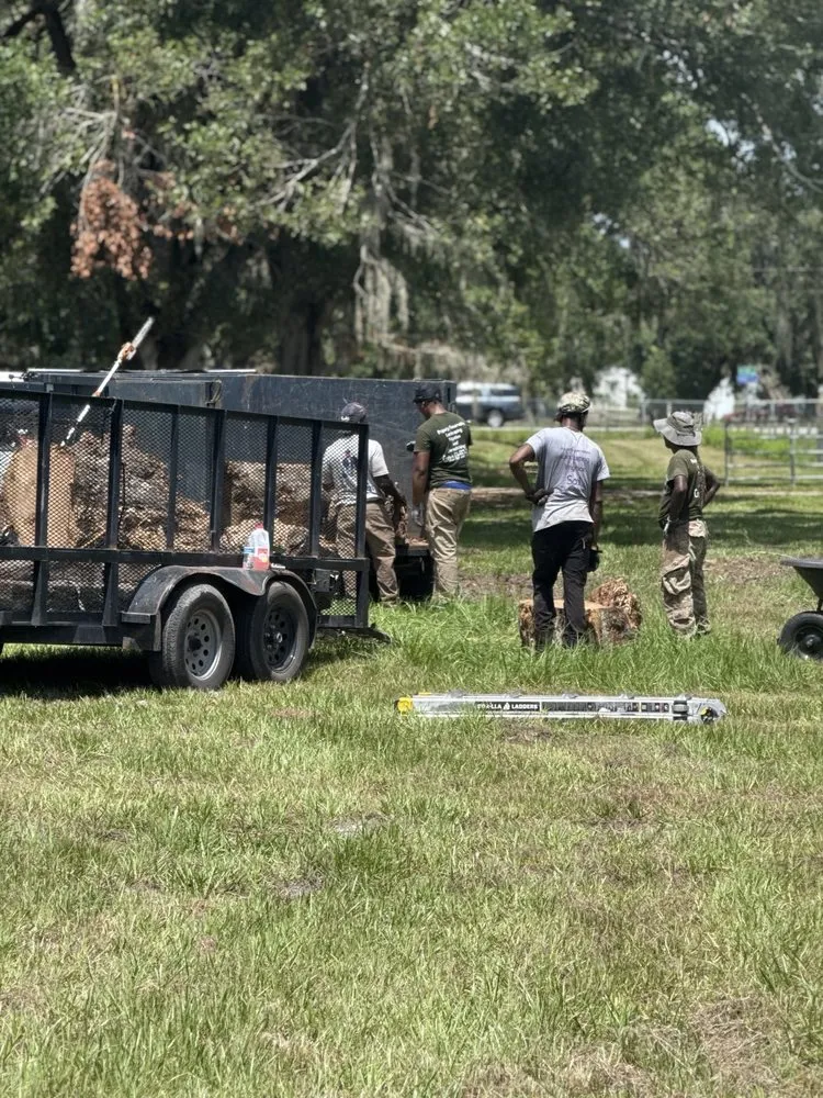 Custom yard maintenance in Riverview, FL - J&H Services Junk Removal