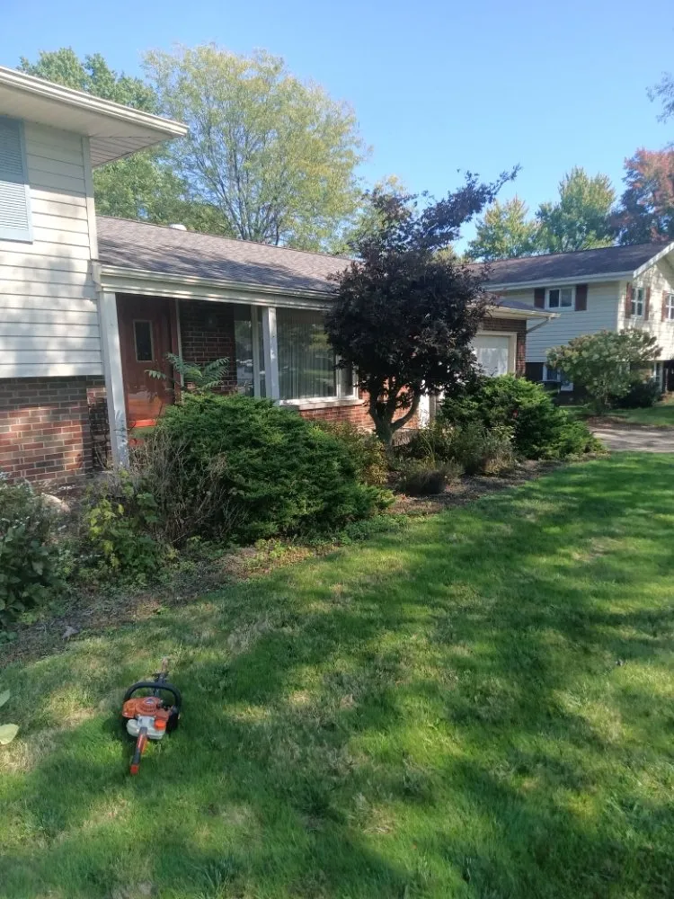 Top-rated residential landscaping experts serving Elyria, OH - Jhdlawncare & More