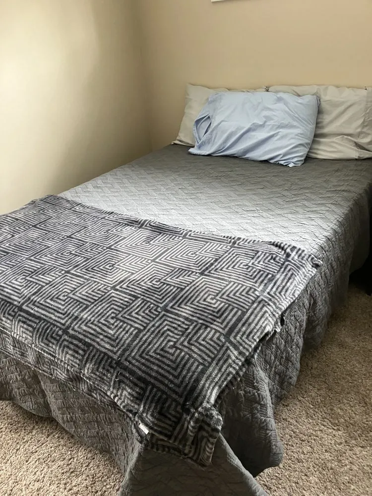 Expert yard cleanup service in Elyria, OH - Jhdlawncare & More