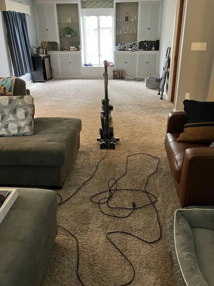 Custom yard maintenance for homes across Elyria, OH - Jhdlawncare & More