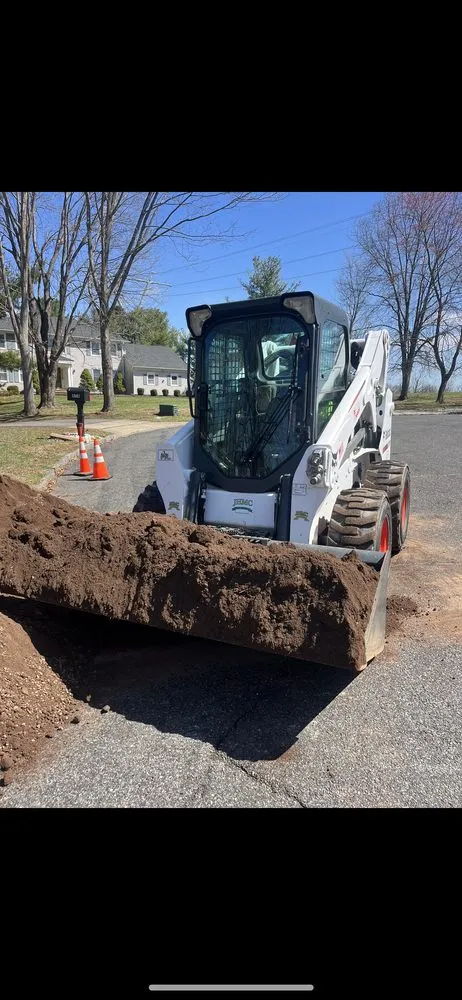 Top-rated lawn care service in Bridgewater, NJ by JHMC Maintenance