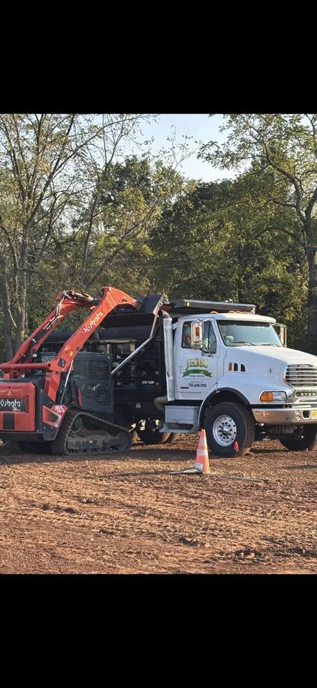 Professional yard cleanup service in Bridgewater, NJ - JHMC Maintenance