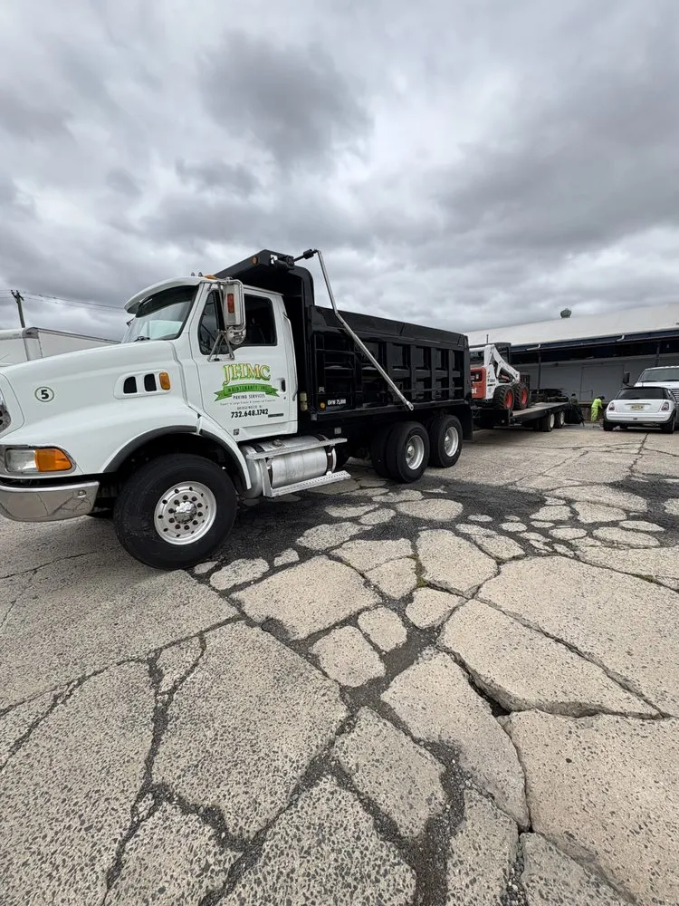 Top-rated landscaping services for residential properties in Bridgewater, NJ by JHMC Maintenance