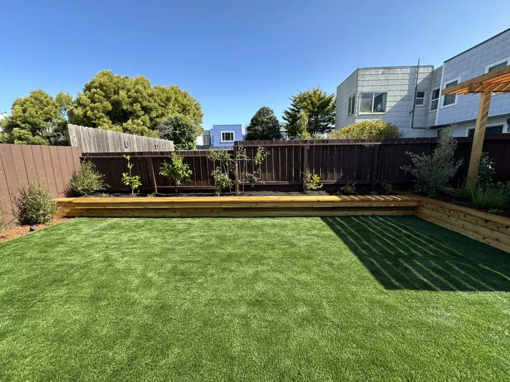 Custom lawn mowing service near you across Daly City, CA - Jhonix Handyman