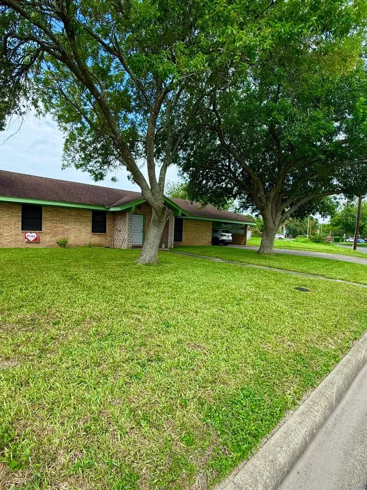 Affordable outdoor landscaping in Brownsville, TX by JIJ Lawn Care