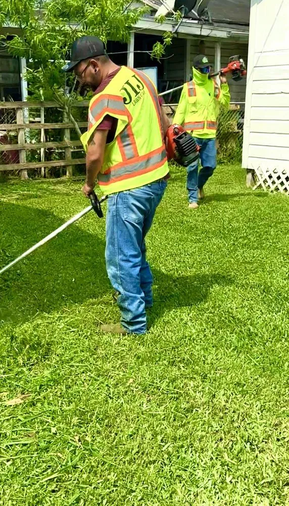 Trusted lawn mowing service near you across Brownsville, TX - JIJ Lawn Care