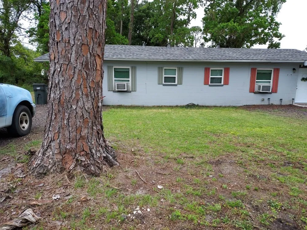 Custom yard cleanup service in Pensacola, FL by Jilesstone limited liability company