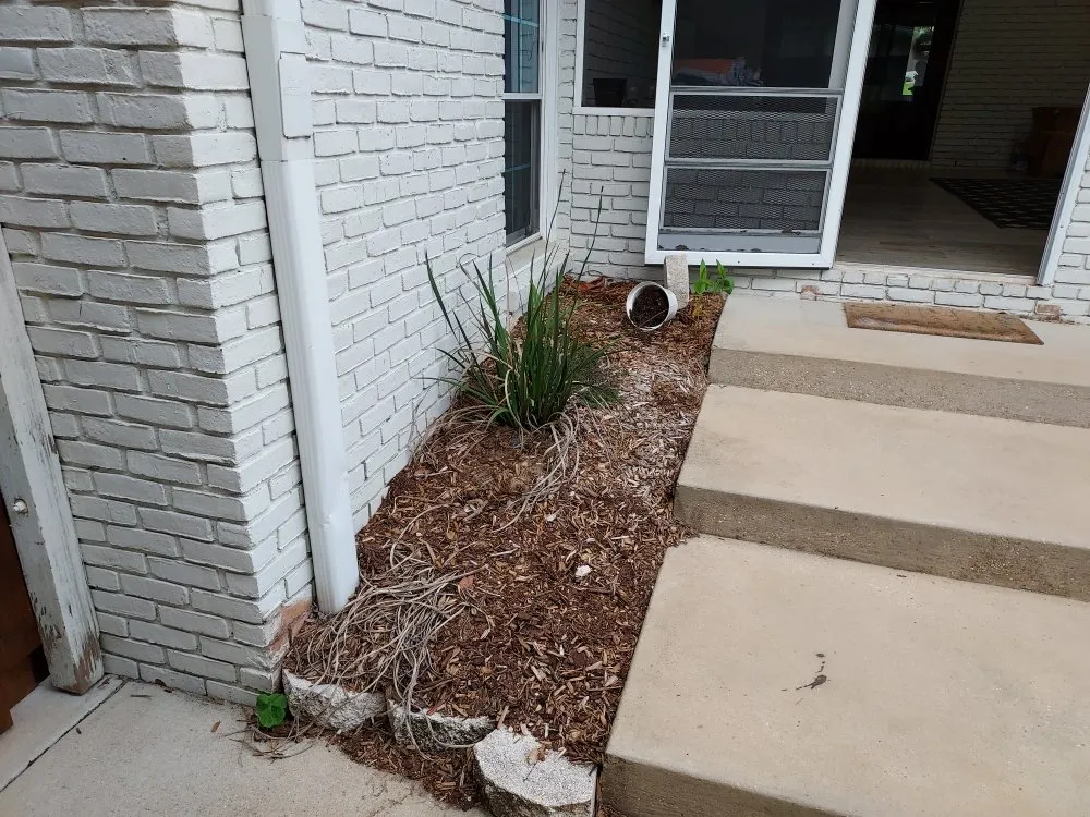 Custom yard maintenance for beautiful yards across Pensacola, FL - Jilesstone limited liability company