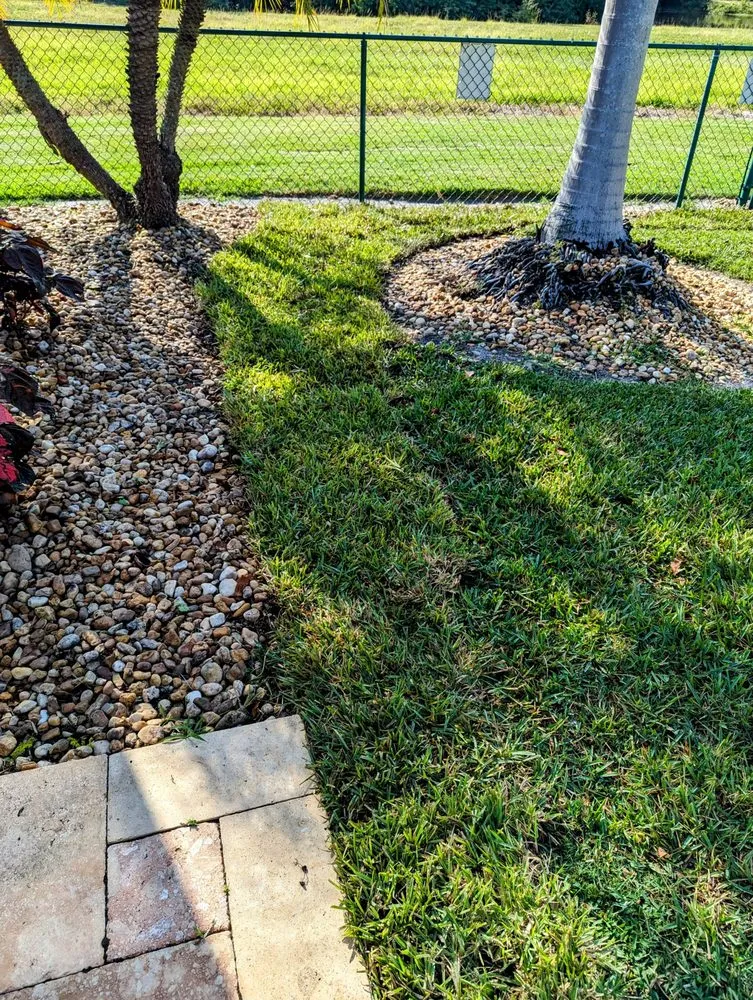 Professional outdoor landscaping in Fort Myers, FL - Jim Becker and Sons