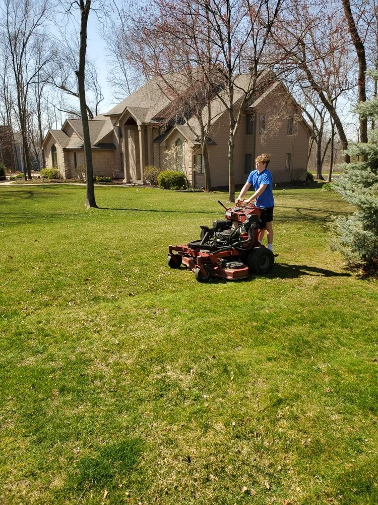 Expert yard maintenance for beautiful yards in Hiawatha, IA by Jim Bob's Lawn Care
