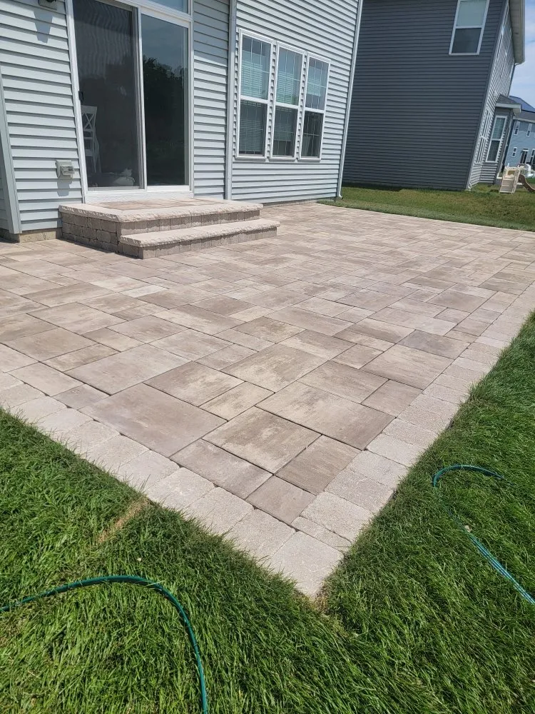 Professional yard maintenance for year-round maintenance in Plainfield, IL by Jim Phelps Landscape