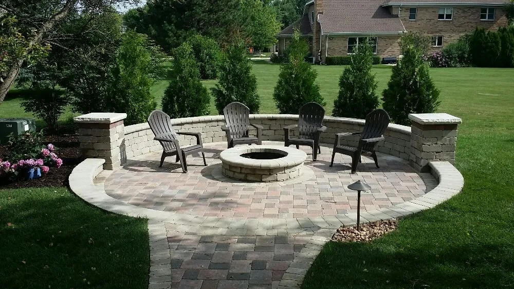 Local yard maintenance in Plainfield, IL by Jim Phelps Landscape