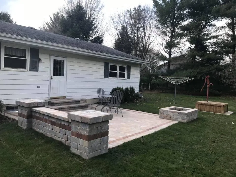 Top-rated garden landscaping in Elgin, IL by Jim Verhaeghe & Sons Landscaping