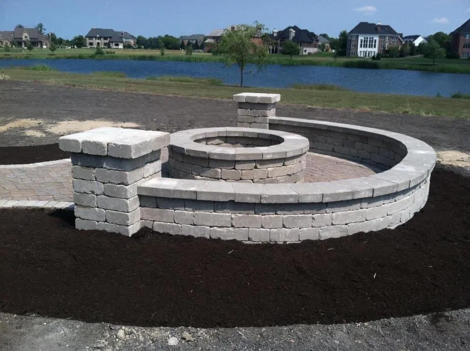 Custom lawn care service for homes in Elgin, IL by Jim Verhaeghe & Sons Landscaping