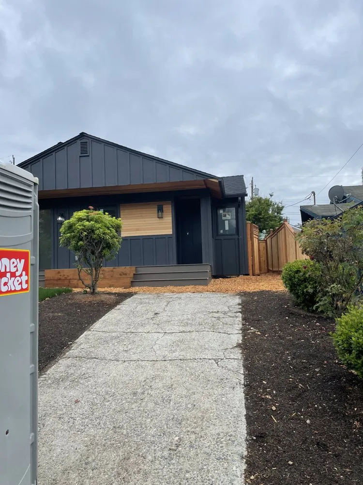 Professional yard maintenance in Seattle, WA by Jimay Landscaping And Cleaning Services