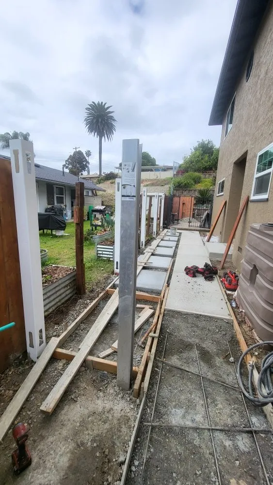 Reliable yard cleanup service experts serving Oceanside, CA - Jimenez Construcion