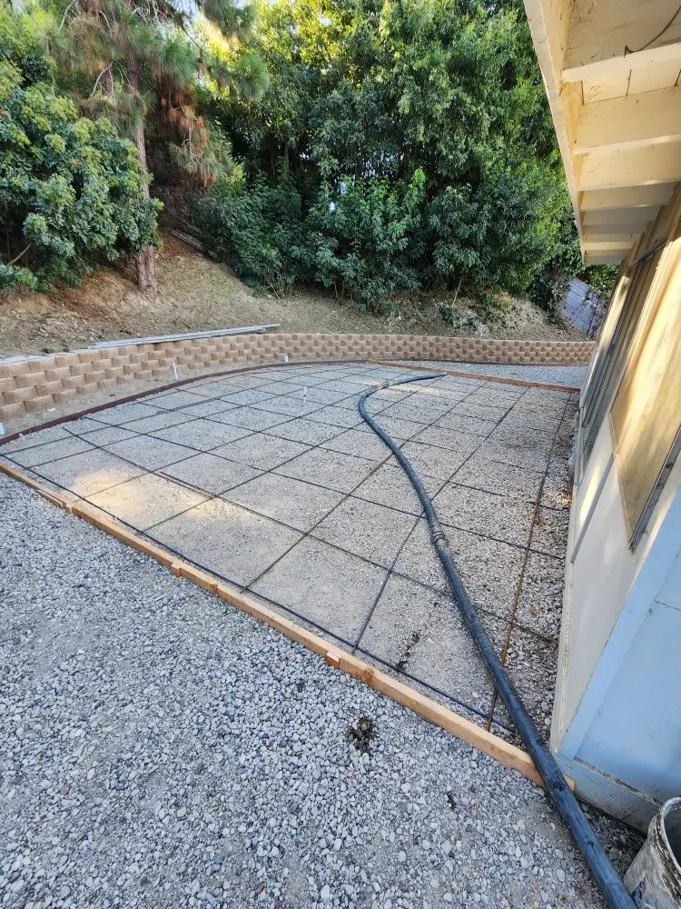 Custom lawn care service for beautiful yards across Oceanside, CA - Jimenez Construcion