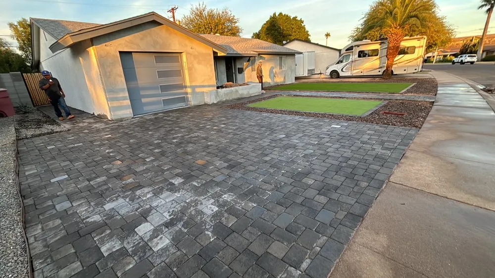 Affordable lawn care service near you in Phoenix, AZ by Jimenez Hardscape