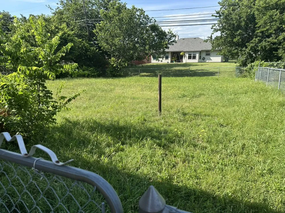 Custom lawn mowing service for beautiful yards across Killeen, TX - Jimenez Landscaping