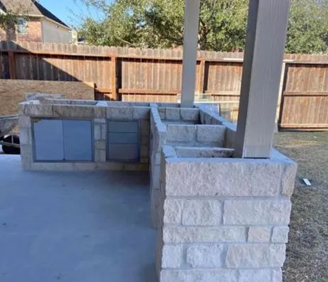 Jimenez Lawn Service Logo