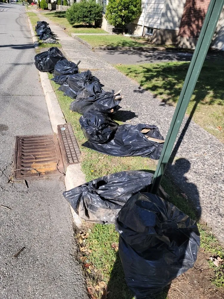 Local lawn mowing service experts serving Bergenfield, NJ - Jimi On The Spot