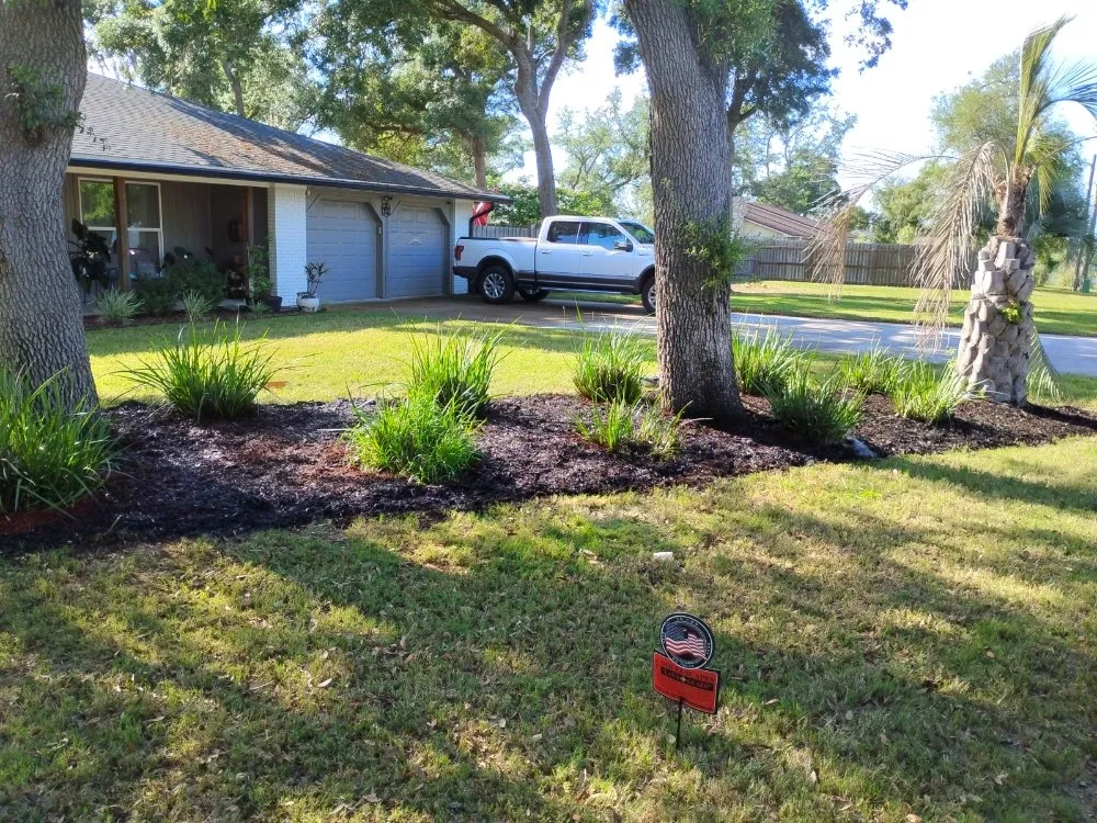 Custom yard maintenance in Panama City, FL - Jimmy's Home and Lawn maintenance