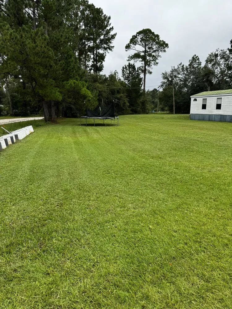 Top-rated lawn mowing service for residential properties across Lake City, FL - Jimmy’s Simple Lawn Care