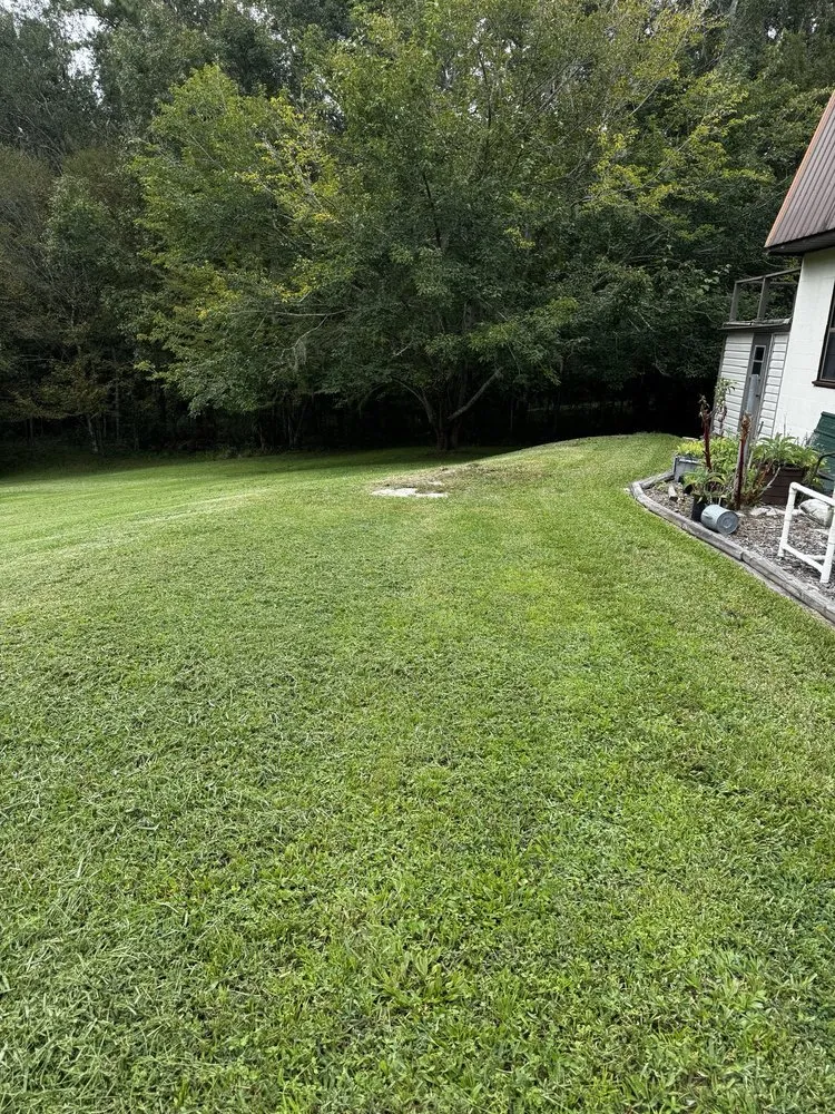 Reliable outdoor landscaping experts serving Lake City, FL - Jimmy’s Simple Lawn Care