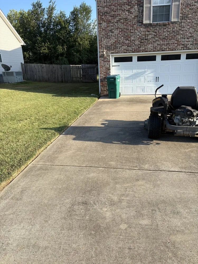 Top-rated outdoor landscaping for residential properties in Indian Mound, TN by Jim’s Cleaning Service