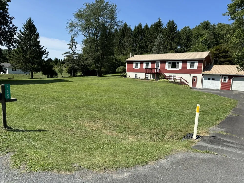 Reliable lawn care service experts serving Long Pond, PA - Jim's Lawncutters