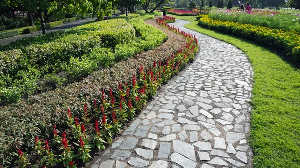 Local residential landscaping for beautiful yards across Gibsonton, FL - Jim's Plants & Landscaping