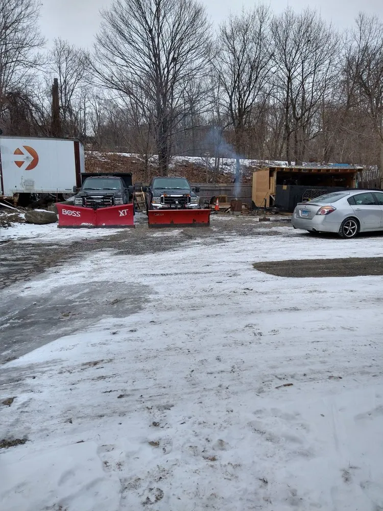 Custom yard maintenance experts serving Danbury, CT - Jimys Landscaping Masonry Tree Service