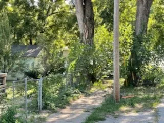 Affordable yard maintenance experts serving Independence, MO - JIT Quality Lawn Care