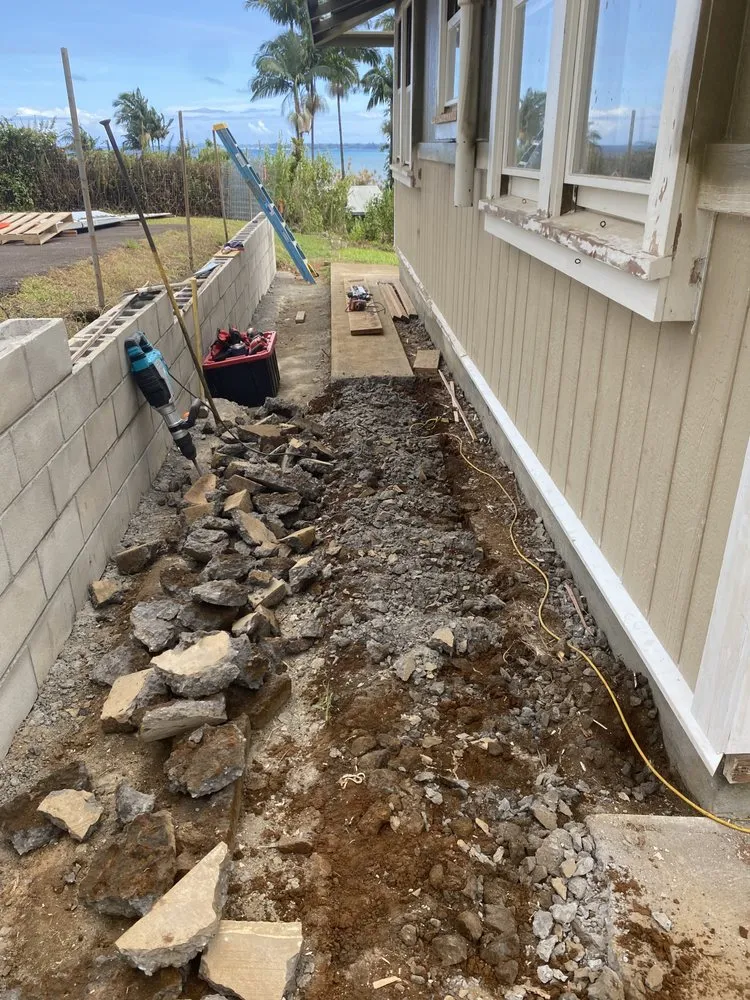 Local lawn mowing service experts serving Mountain View, HI - J&J Any Kine Any Time