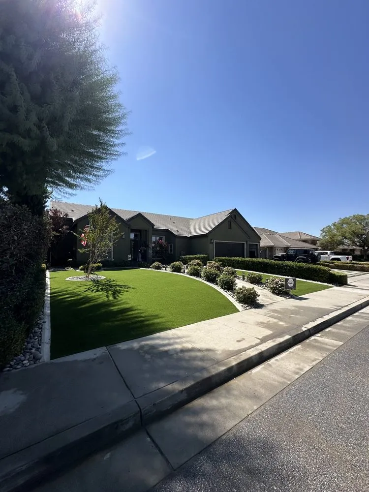 Custom lawn mowing service in Bakersfield, CA by JJ Concrete & Landscaping