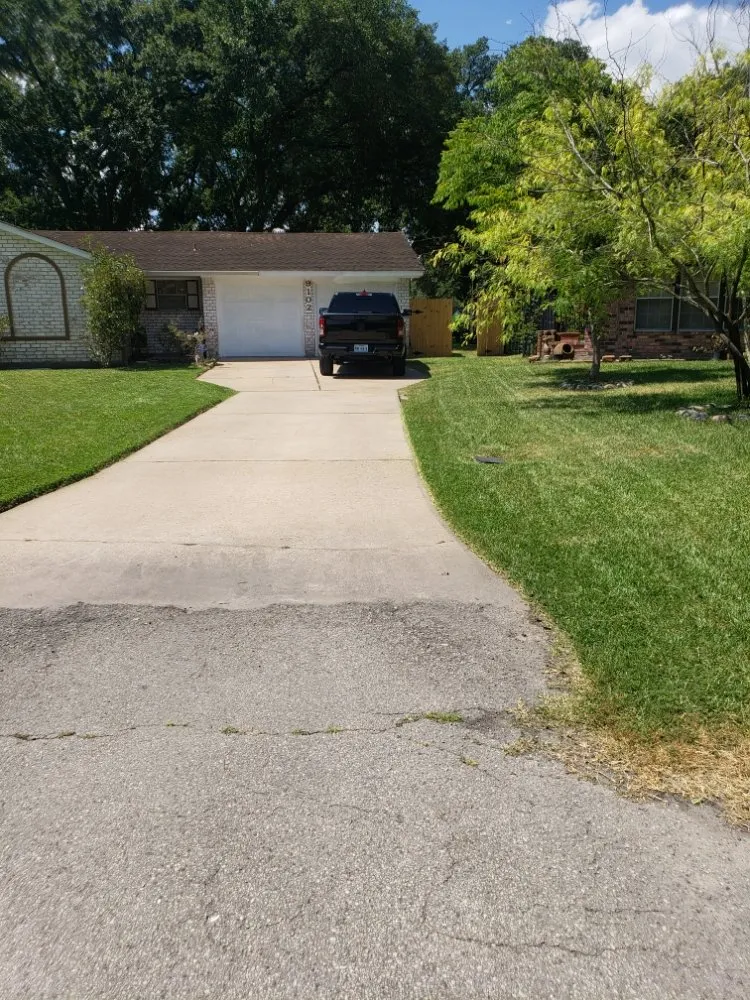 Trusted yard maintenance in Houston, TX by Jj Earthcare