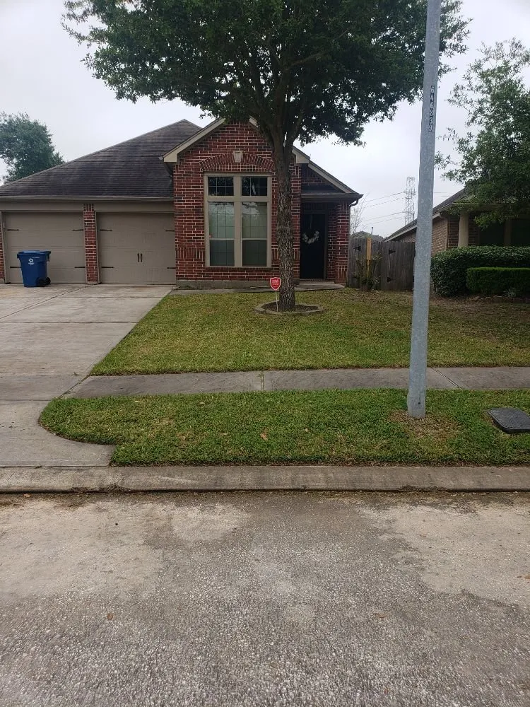 Local lawn mowing service for year-round maintenance across Houston, TX - Jj Earthcare