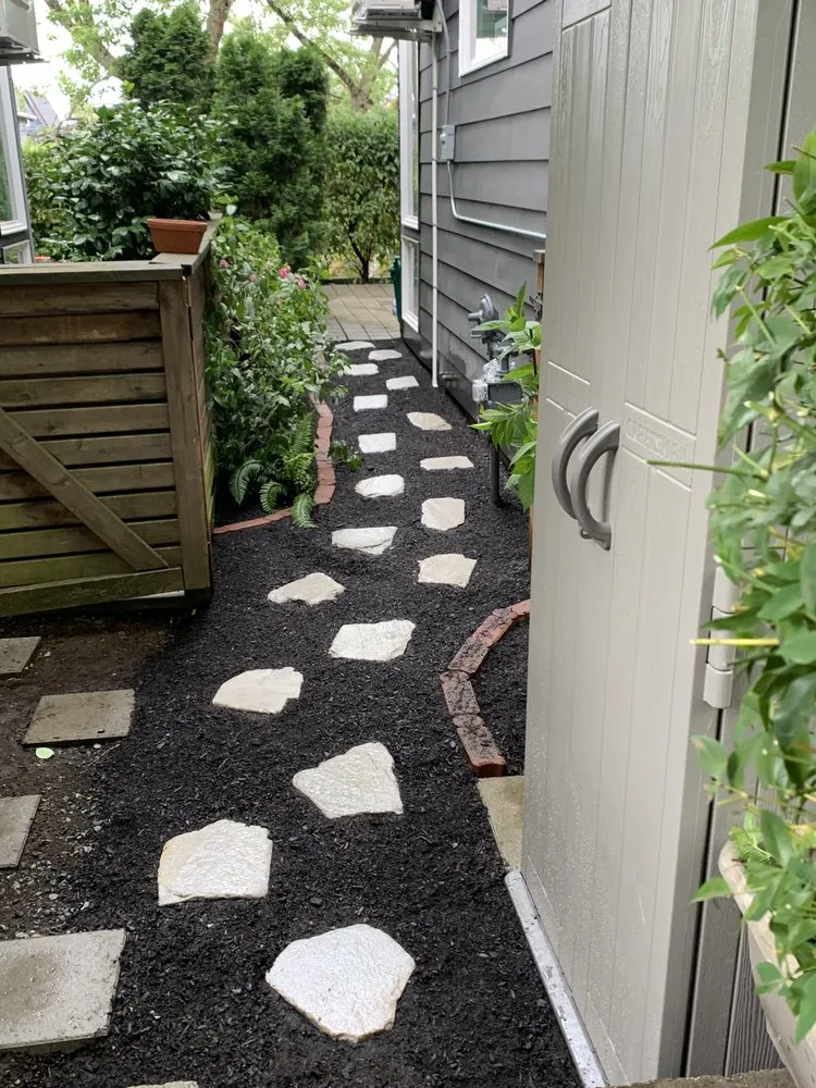 Expert lawn mowing service for beautiful yards across Seattle, WA - J.J Elite Landscaping