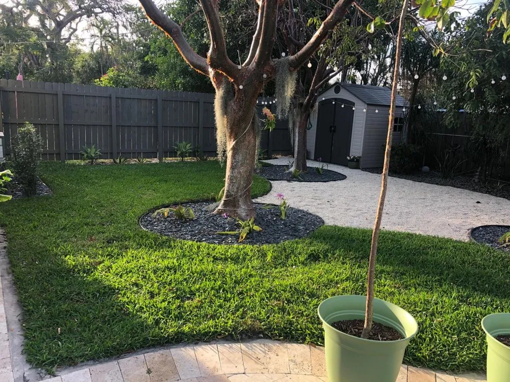 Professional landscaping services experts serving Fort Lauderdale, FL - J.J. Frank Landscaping & Lawn Maintenance