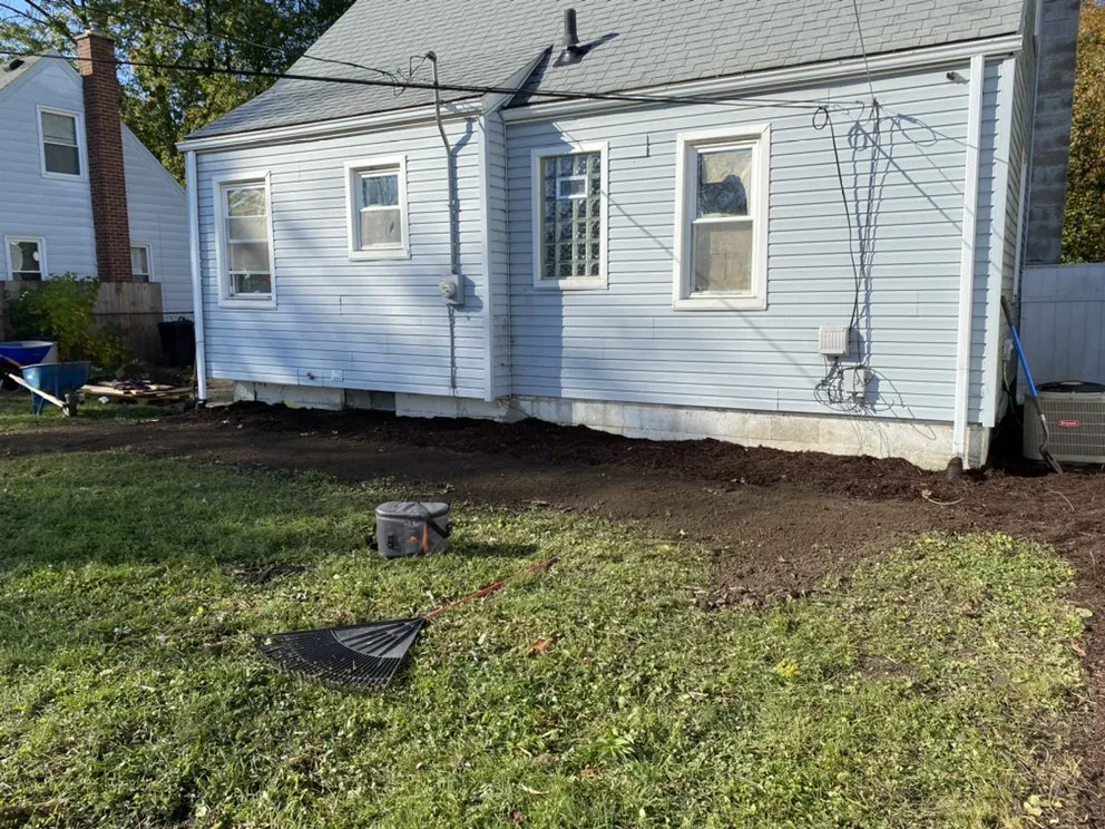 Custom outdoor landscaping experts serving Leonard, MI - J&J landscape & painting Services