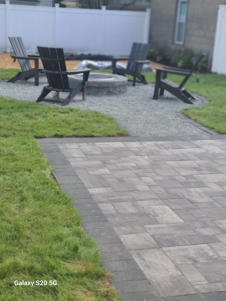 Trusted yard maintenance experts serving Providence, RI - J&J Landscaping and Construction