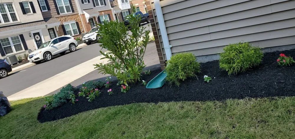 Reliable lawn mowing service for beautiful yards across Gainesville, VA - J&J Landscaping