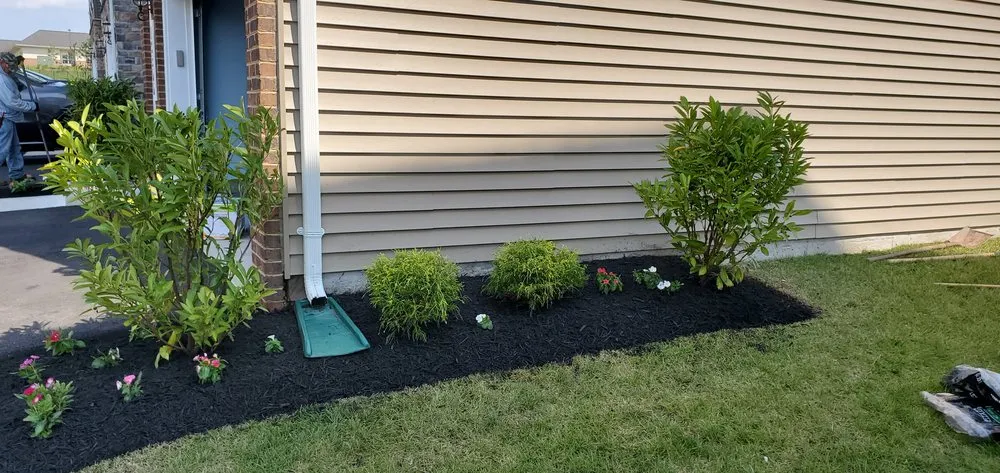 Professional garden landscaping in Gainesville, VA by J&J Landscaping