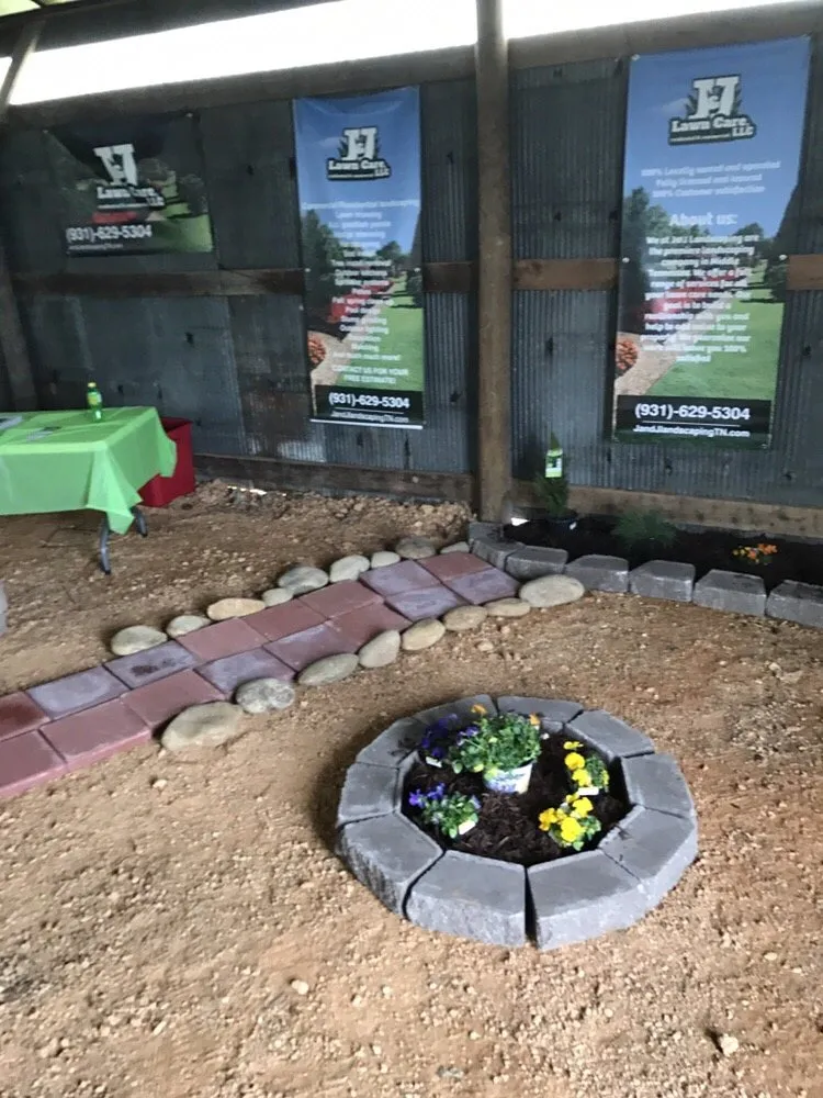 Reliable lawn care service in Lawrenceburg, TN - J&J Landscaping