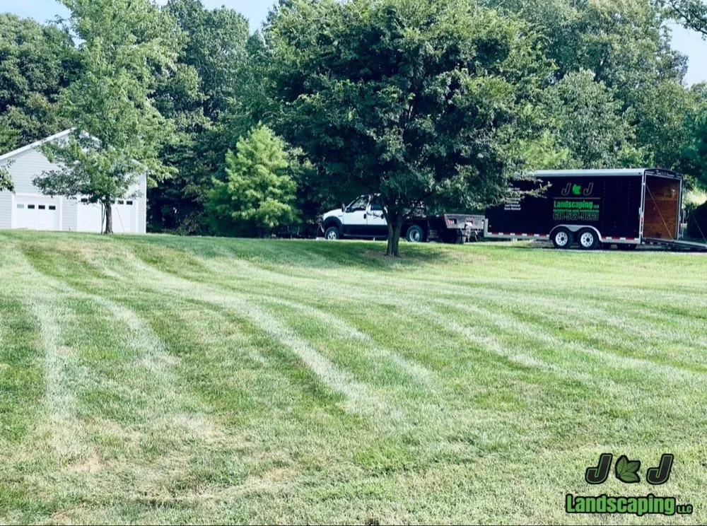Professional lawn mowing service experts serving Troy, IL - J&J Landscaping