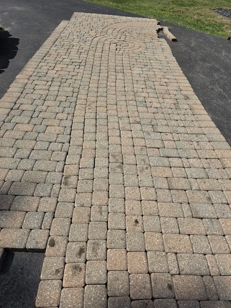 Expert lawn care service experts serving Youngstown, OH - J&J Landscaping