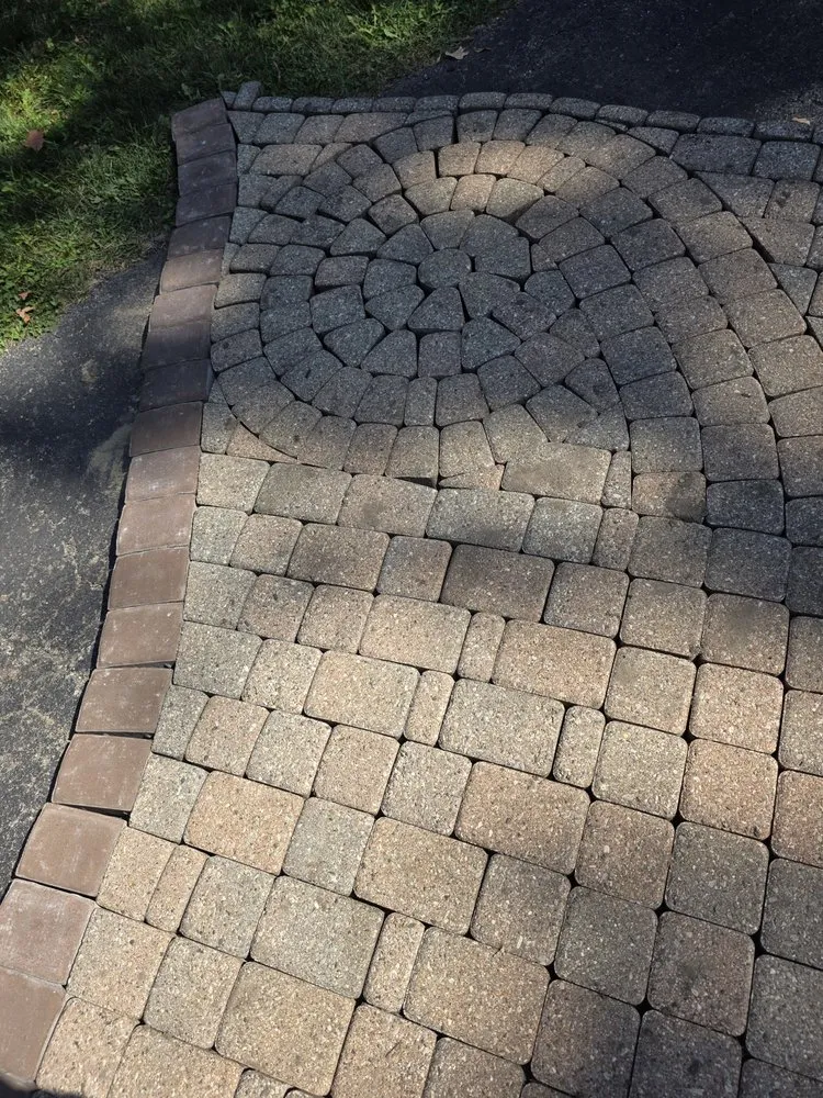 Top-rated outdoor landscaping for homes across Youngstown, OH - J&J Landscaping