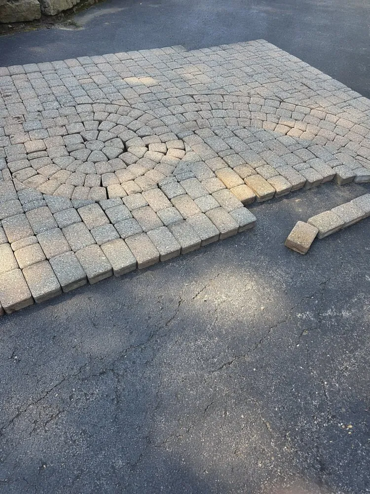 Expert outdoor landscaping experts serving Youngstown, OH - J&J Landscaping