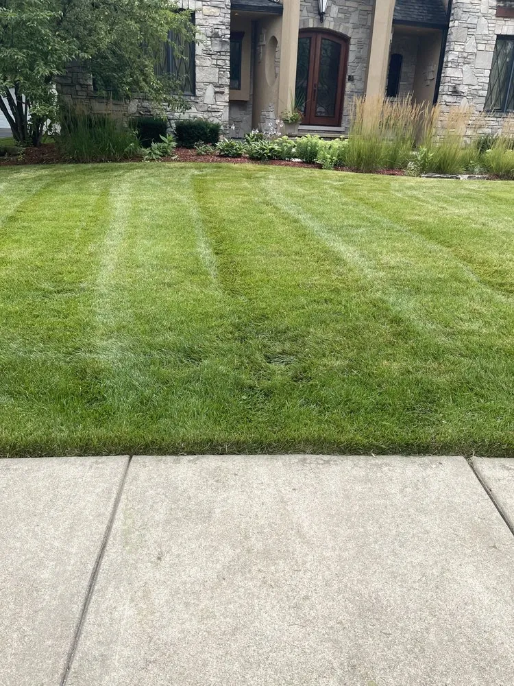 Professional lawn care service in Aurora, IL by J&j Law Care